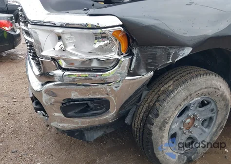 2024 Ram 2500 Big Horn 4X4 6'4 Box from USA, damaged, VIN 3C6UR5DL4RG311214